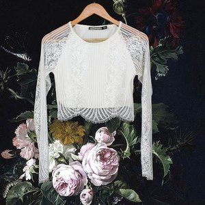 For Love & Lemons Lolo Lace Crop Top White w/ Long Sleeves Lined Bodice.